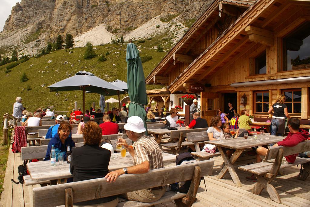 Hotel Meisules Wolkenstein in Gröden Exterior foto